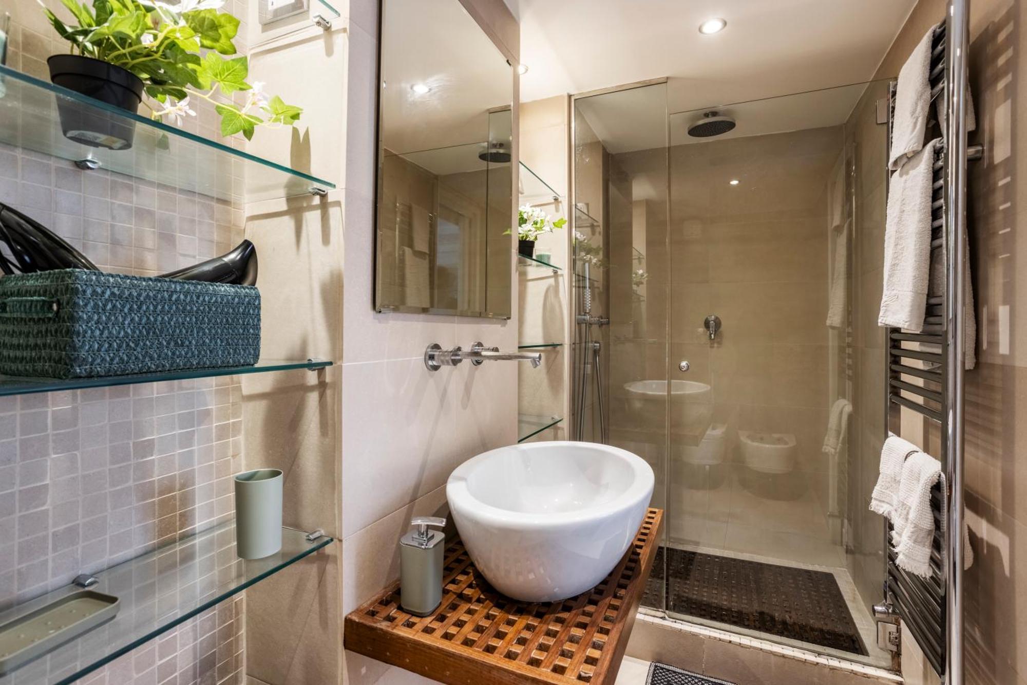 Apartment Your Nest With Wooden Ceilings In Monti *